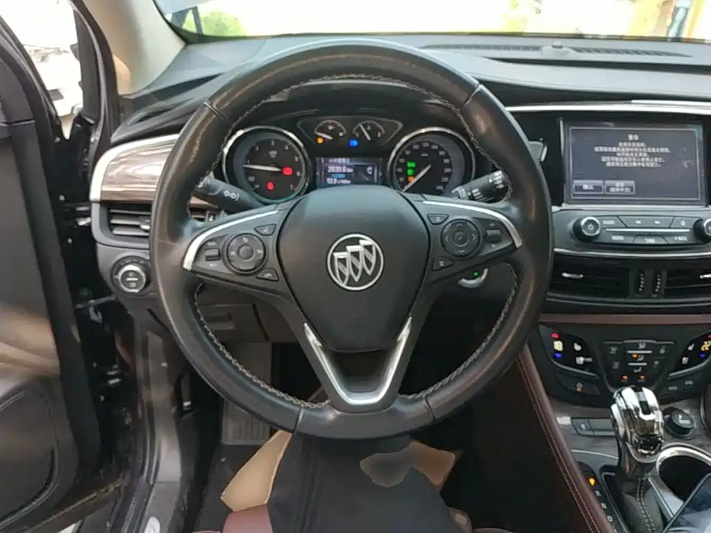 Buick Envision Plus 2017 — фото 11