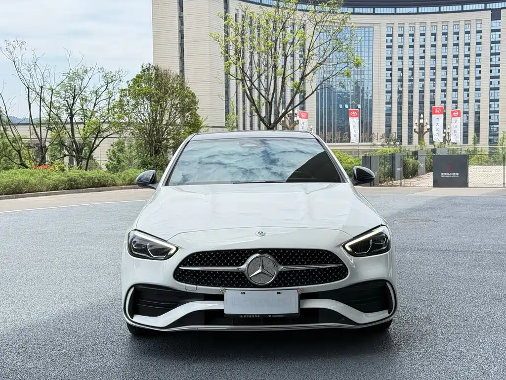 Mercedes-Benz C-Class 2023 — фото 1