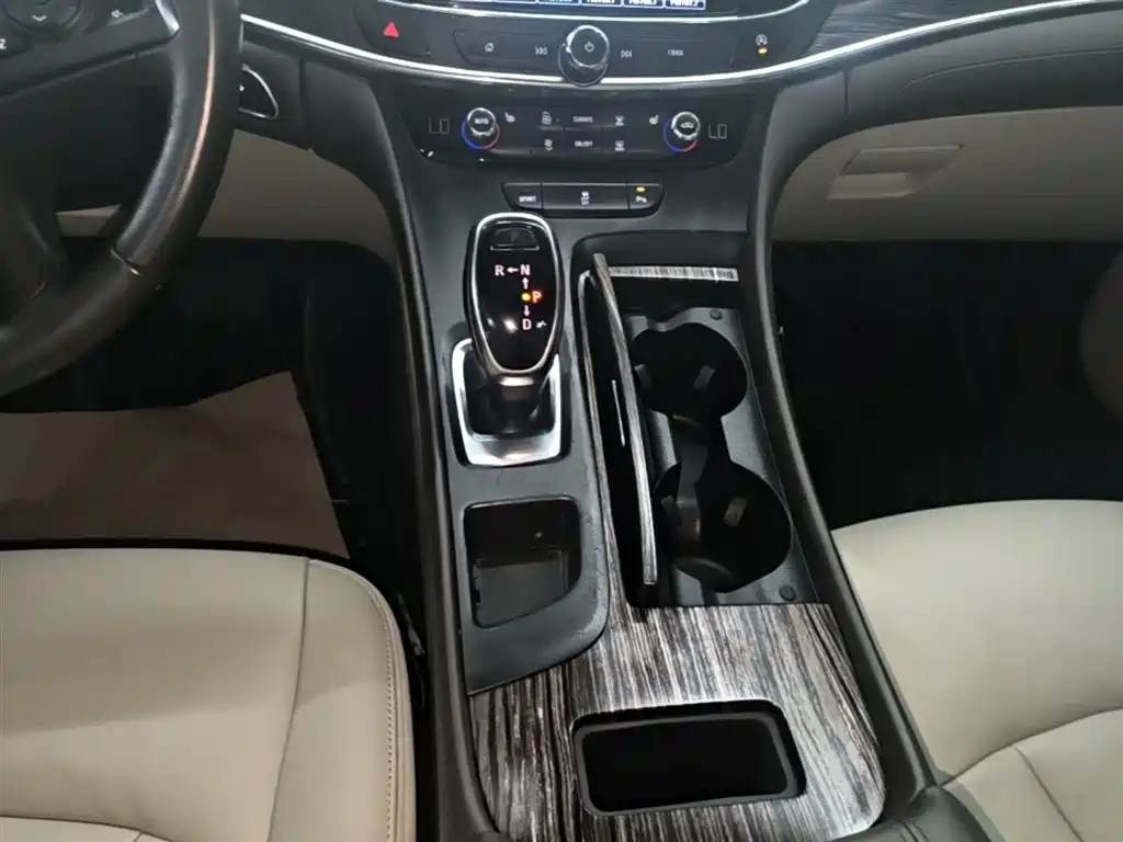 Buick LaCrosse 2016 — фото 14