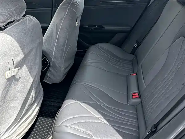 Geely Galaxy L6 2025