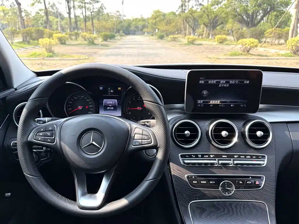 Mercedes-Benz C-Class 2017 — фото 15