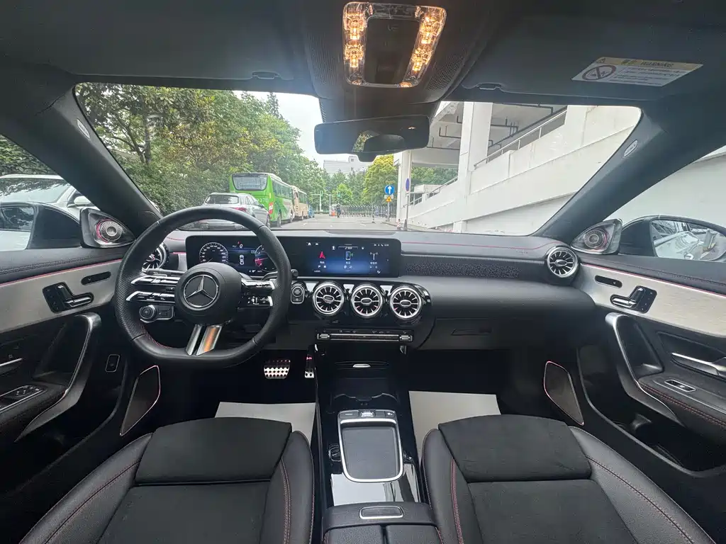 Mercedes-Benz CLA 2025 — фото 12