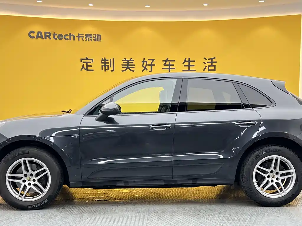 Porsche Macan 2019 — фото 27