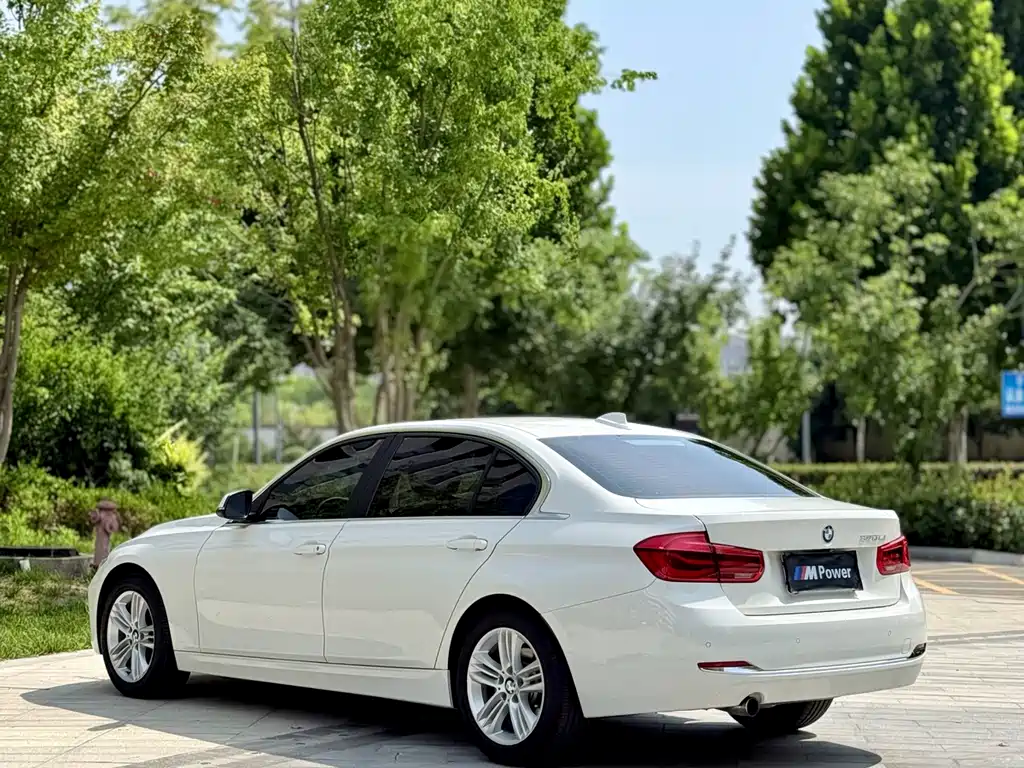 BMW 3 Series 2016 — фото 15