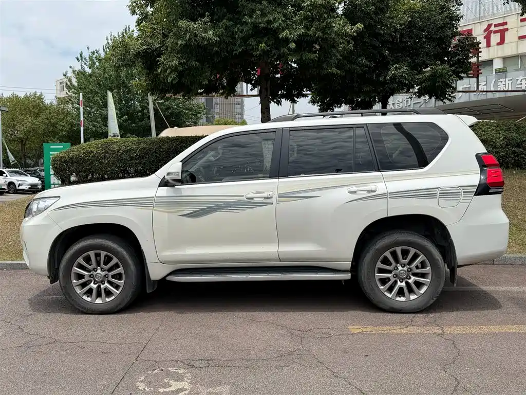 Toyota Prado 2019 — фото 3