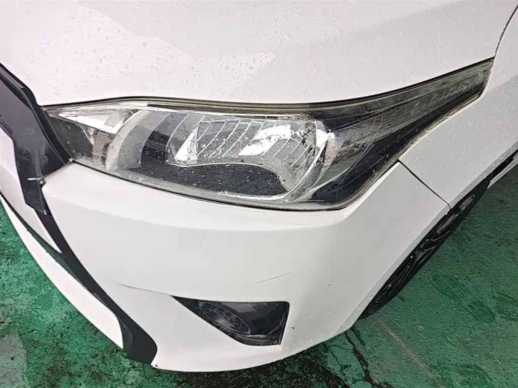 Toyota Yaris L 2015 — фото 24