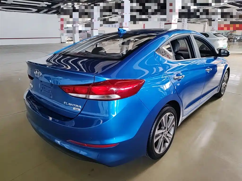 Hyundai Elantra 2017 — фото 7