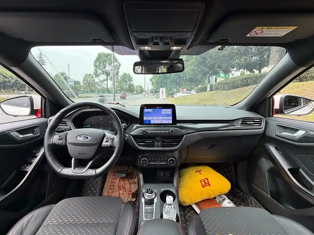 Ford Focus 2020 — фото 11