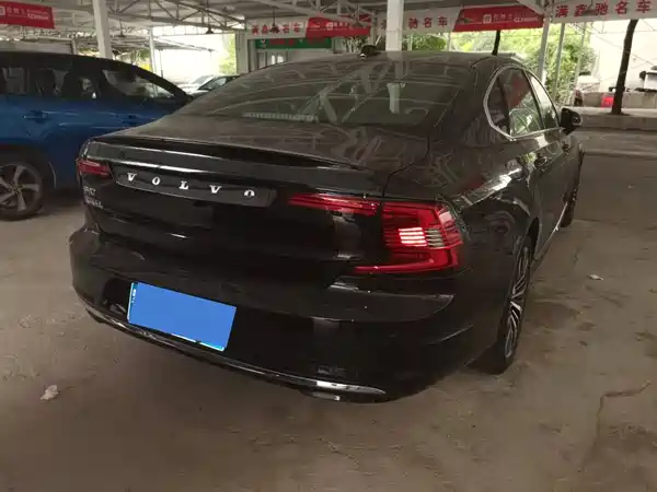 Volvo S90 2024