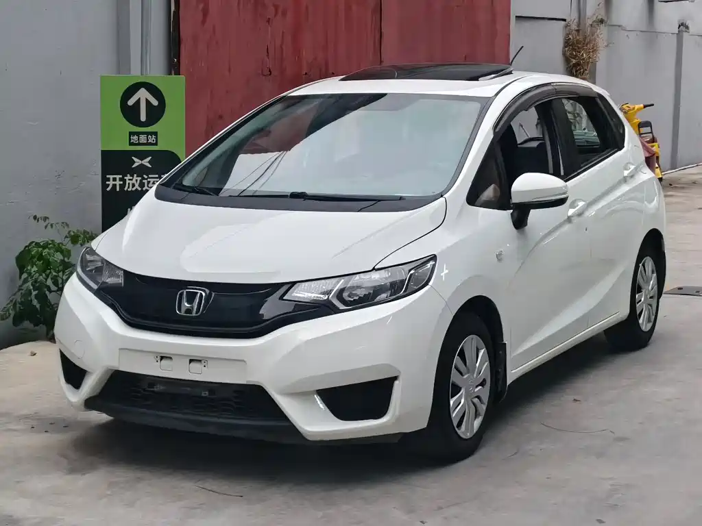 Honda Fit 2016 — фото 1