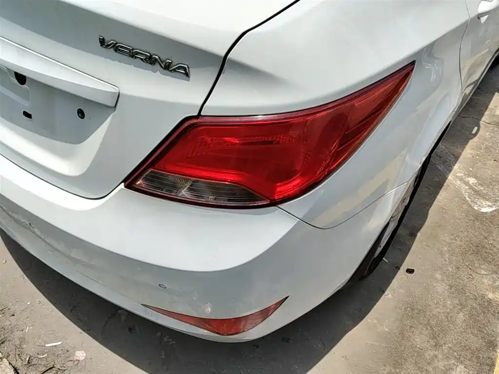 Hyundai Verna 2016 — фото 8