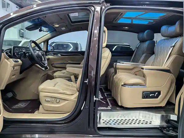Buick GL8 2021