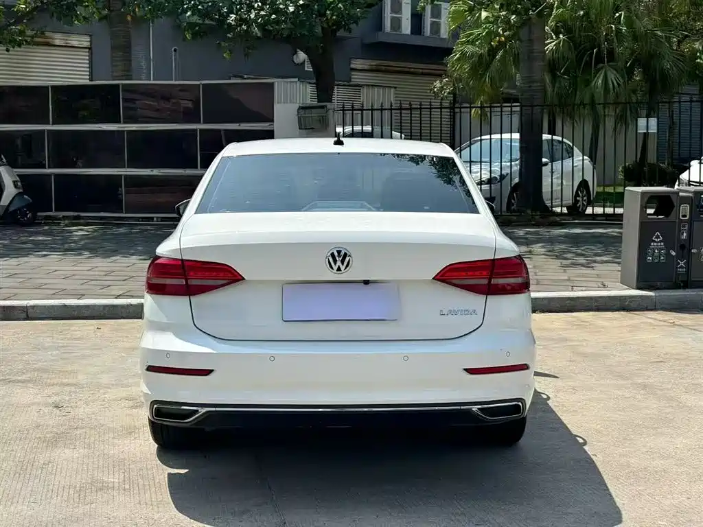 Volkswagen Lavida 2021 — фото 6