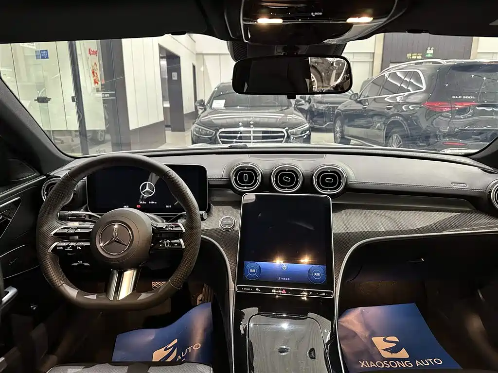 Mercedes-Benz C-Class 2025 — фото 13
