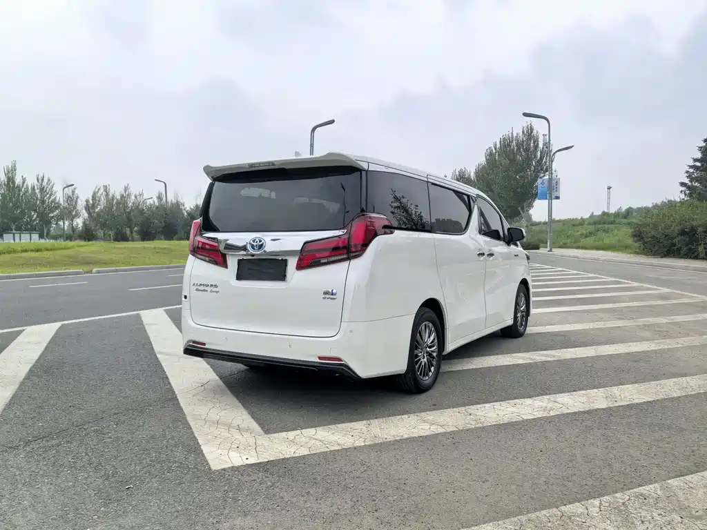 Toyota Alphard 2020