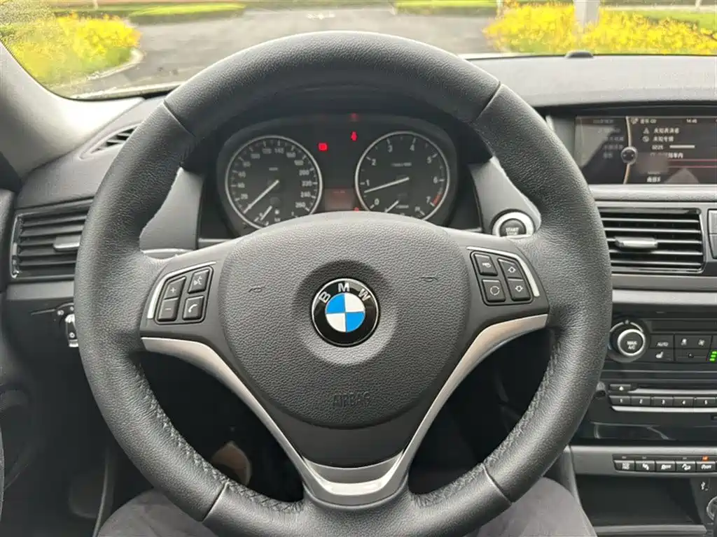 BMW X1 2015 — фото 3
