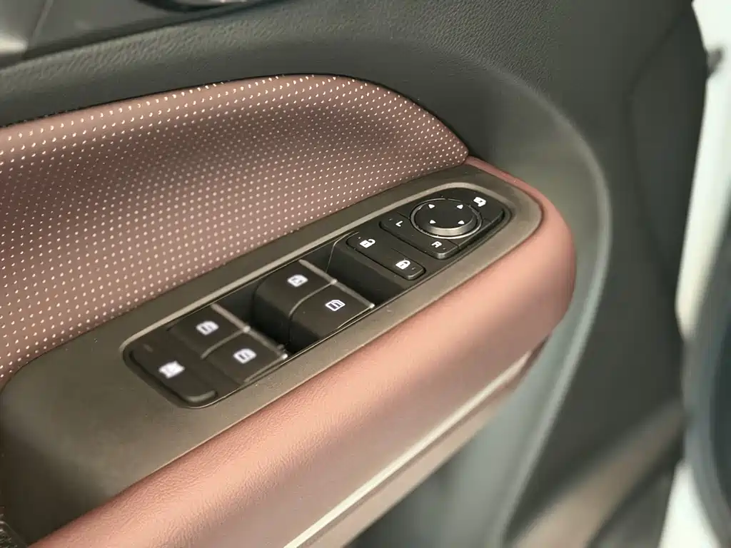 GAC Motor Trumpchi M6 2024 — фото 27