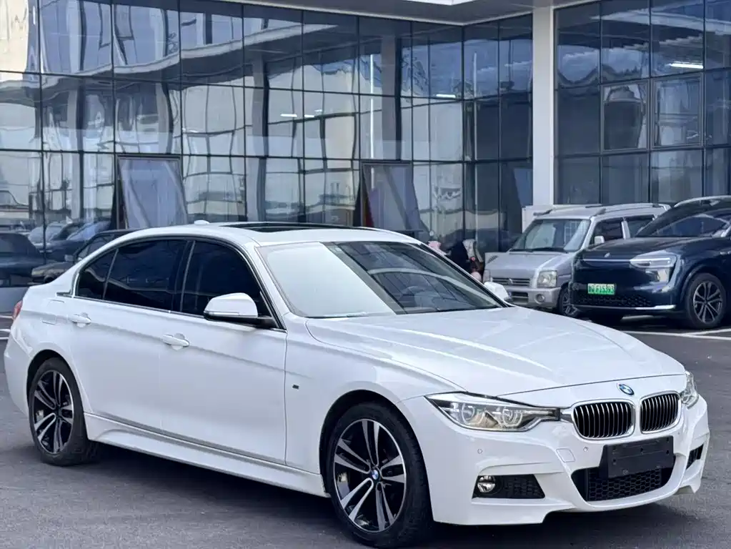 BMW 3 Series 2019 — фото 2
