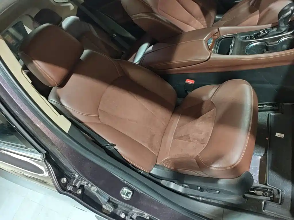 Buick Envision Plus 2017 — фото 20