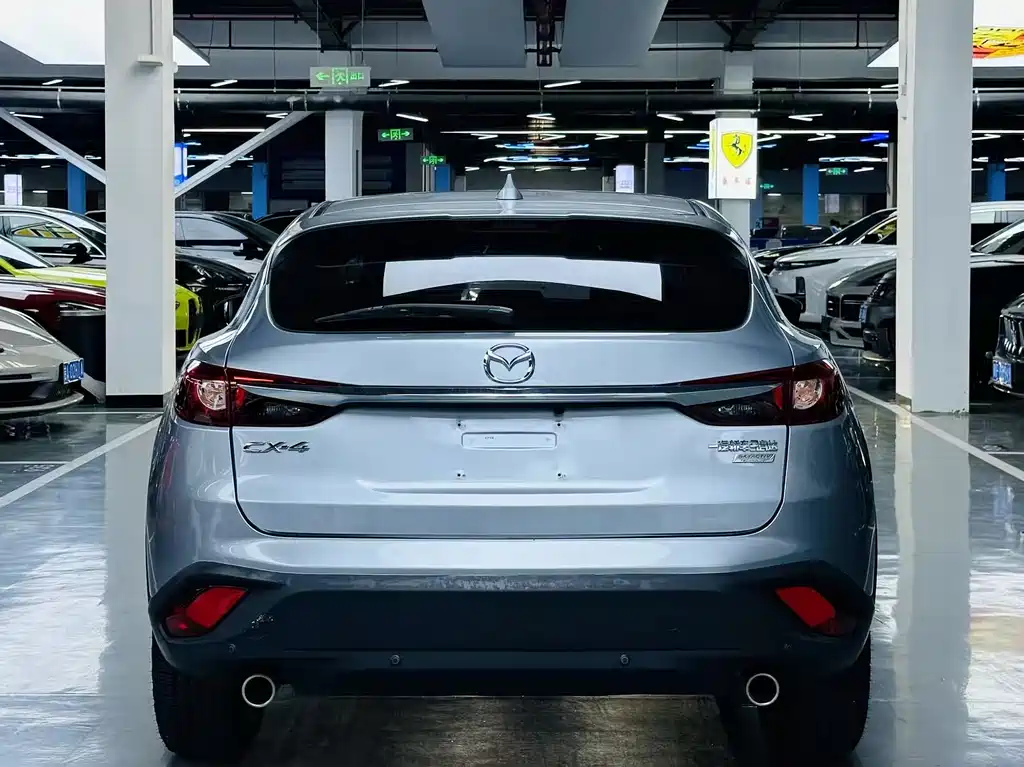 Mazda CX-4 2018 — фото 8
