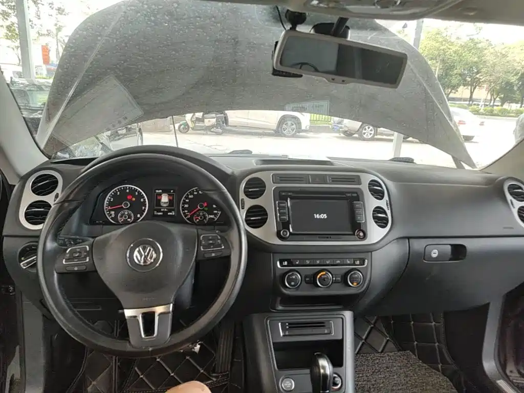 Volkswagen Tiguan 2015 — фото 10