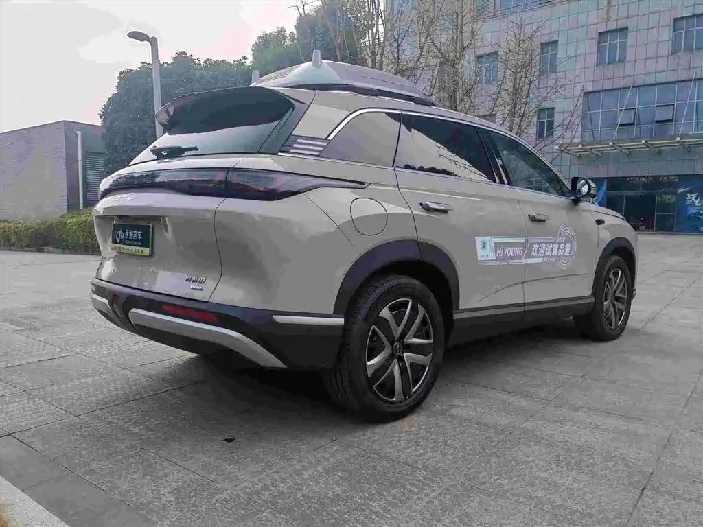 BYD Sealion 07 DM-i 2025 — фото 8