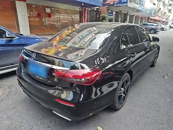 Mercedes-Benz E-Class 2022