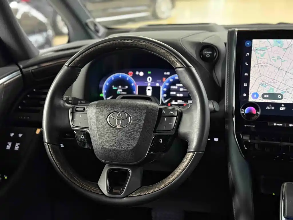 Toyota Alphard 2024 — фото 18