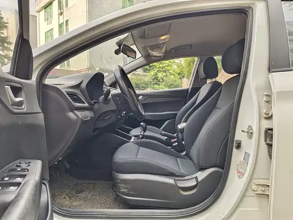 Hyundai Verna 2016