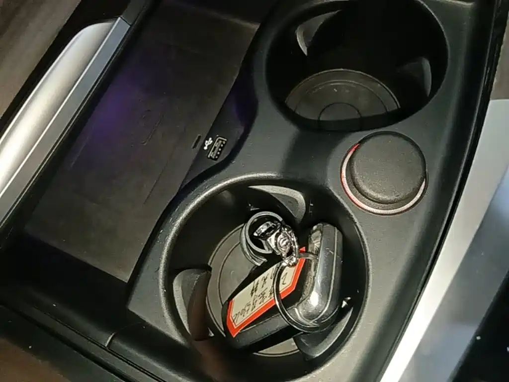 BMW 5 Series New Energy 2020 — фото 9