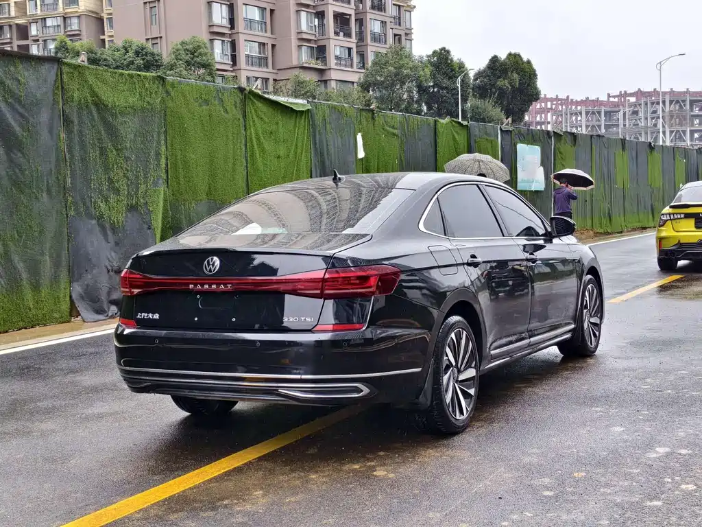 Volkswagen Passat 2022 — фото 12