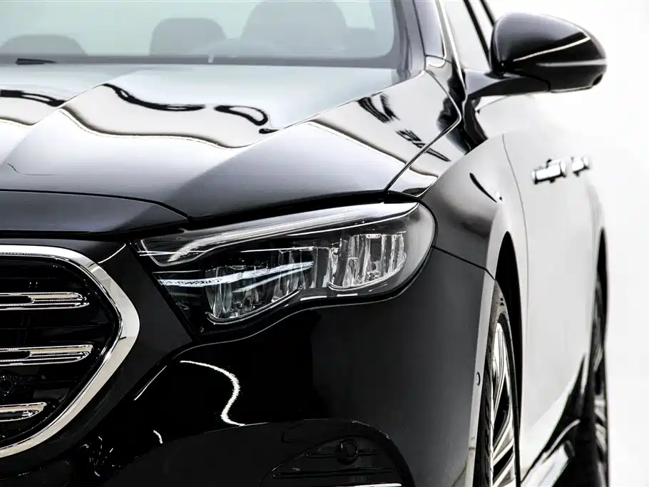 Mercedes-Benz E-Class 2025 — фото 10