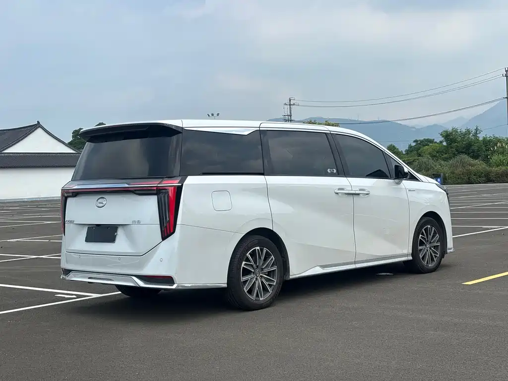 GAC Motor Trumpchi M8 2023 — фото 18