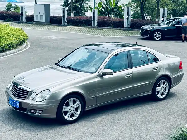 Mercedes-Benz E-Class 2008