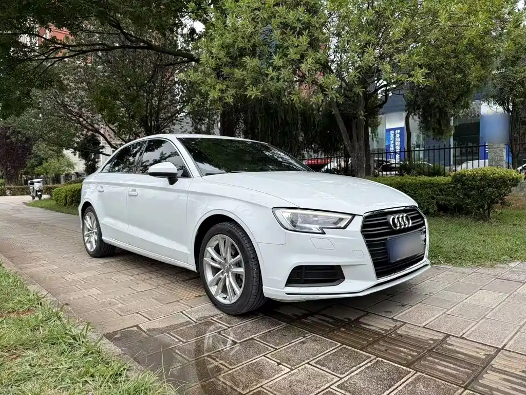 Audi A3 2017 — фото 8