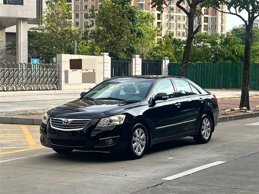 Toyota Camry 2008 — фото 1