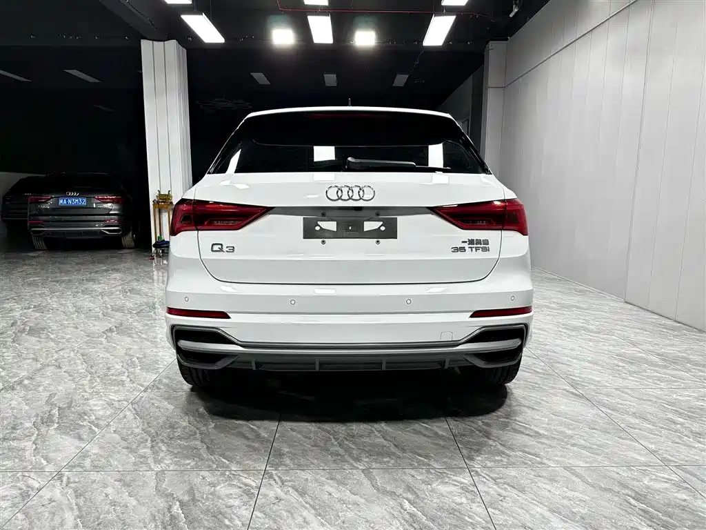 Audi Q3 2022 — фото 5