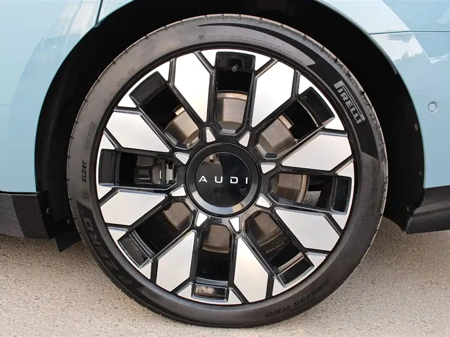 Audi E5 Sportback 2025 — фото 20