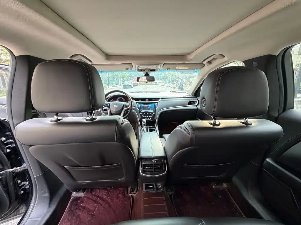 Cadillac XTS 2019 — фото 10