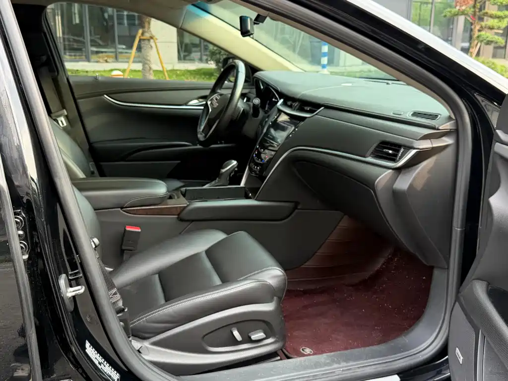 Cadillac XTS 2019 — фото 16