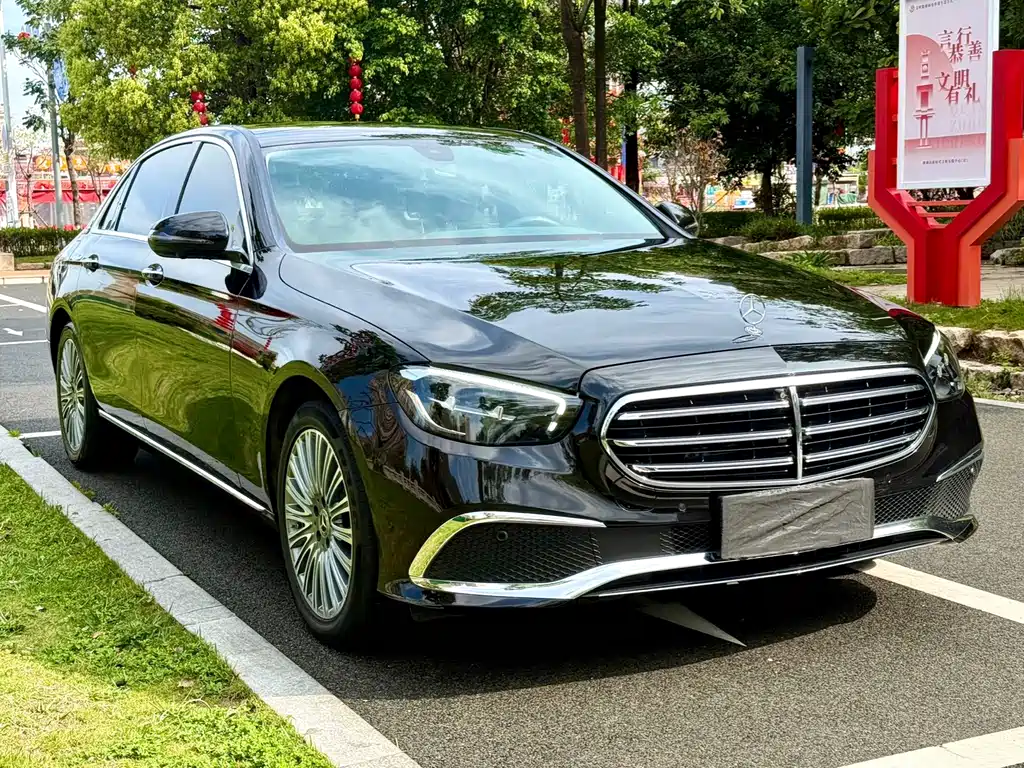 Mercedes-Benz E-Class 2023 — фото 3