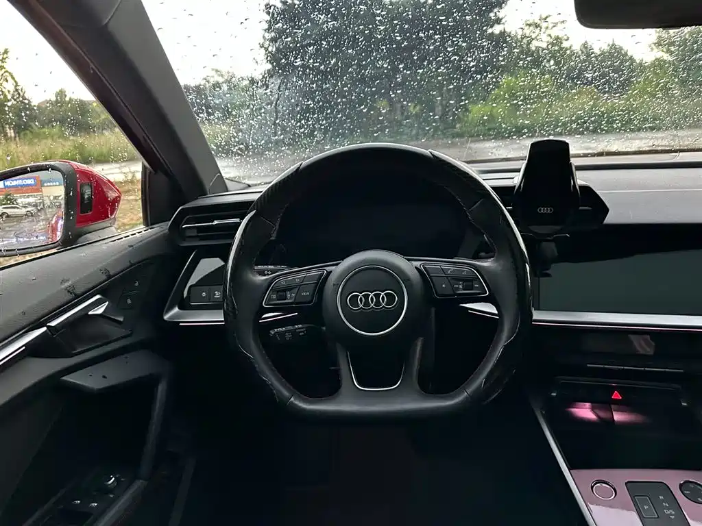 Audi A3 2023 — фото 18