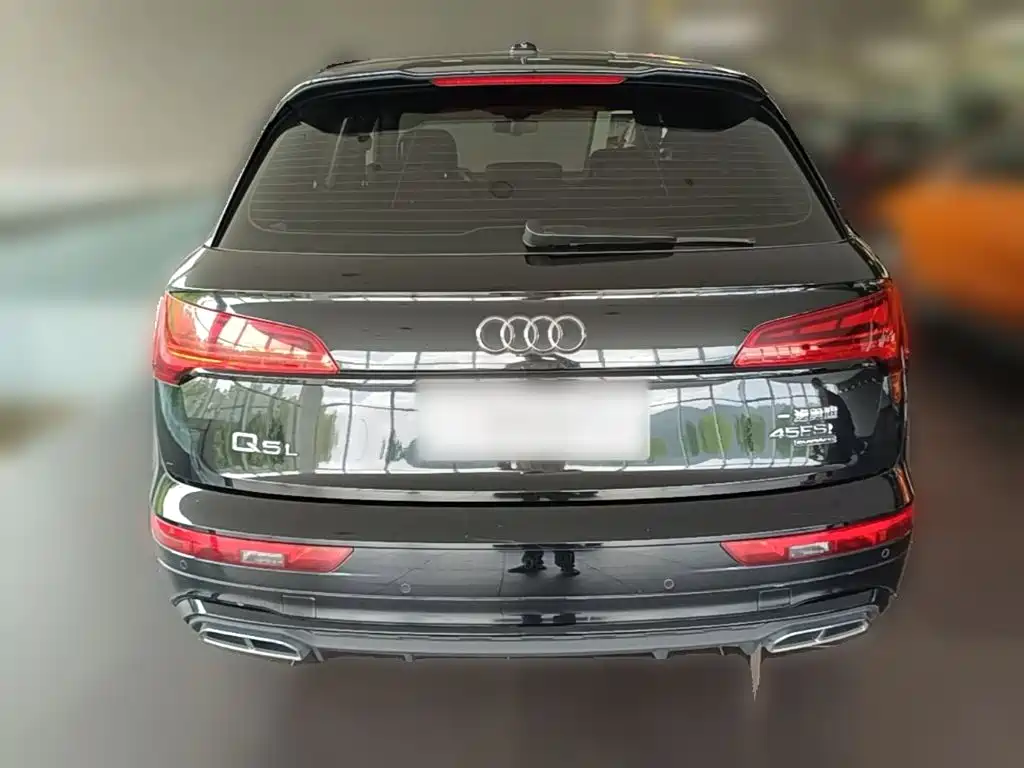 Audi Q5L 2023 — фото 10