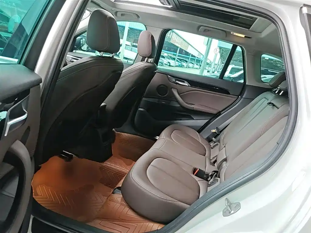 BMW X1 2019 — фото 17