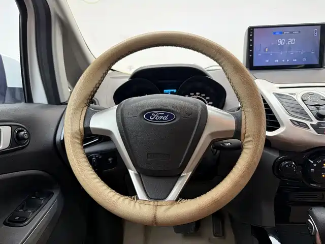 Ford Ecosport 2015 — фото 13