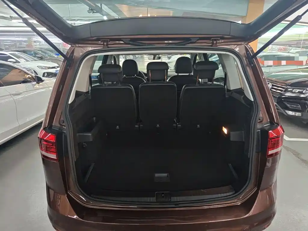 Volkswagen Touran 2016 — фото 19