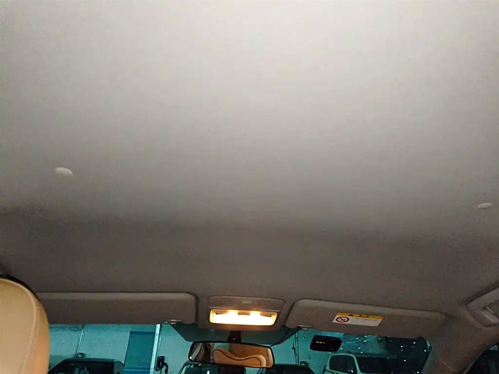Toyota RAV4 2015 — фото 19
