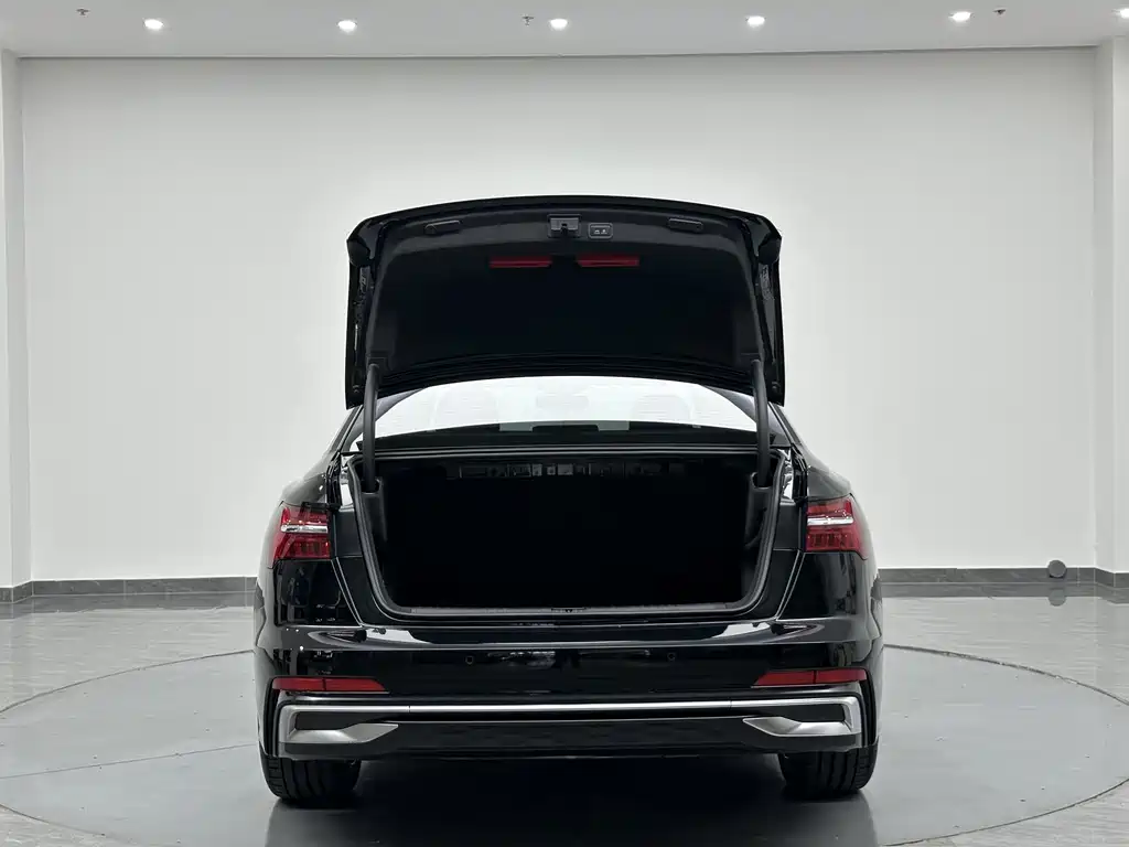 Audi A6L 2023 — фото 28