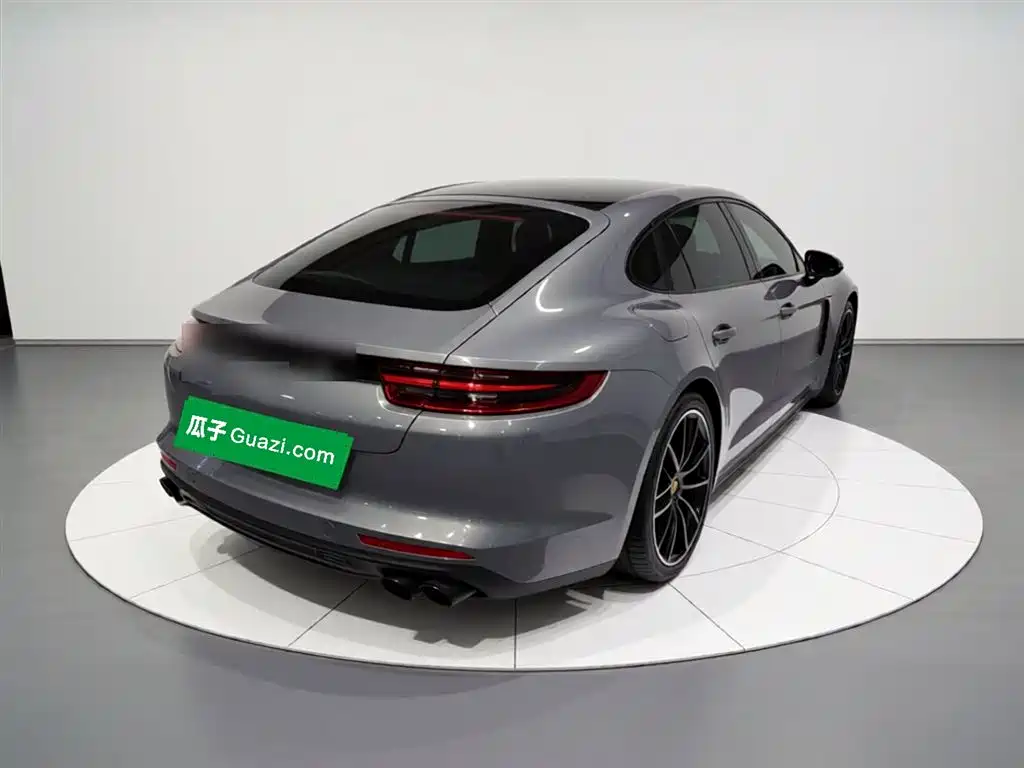 Porsche Panamera Hybrid 2019