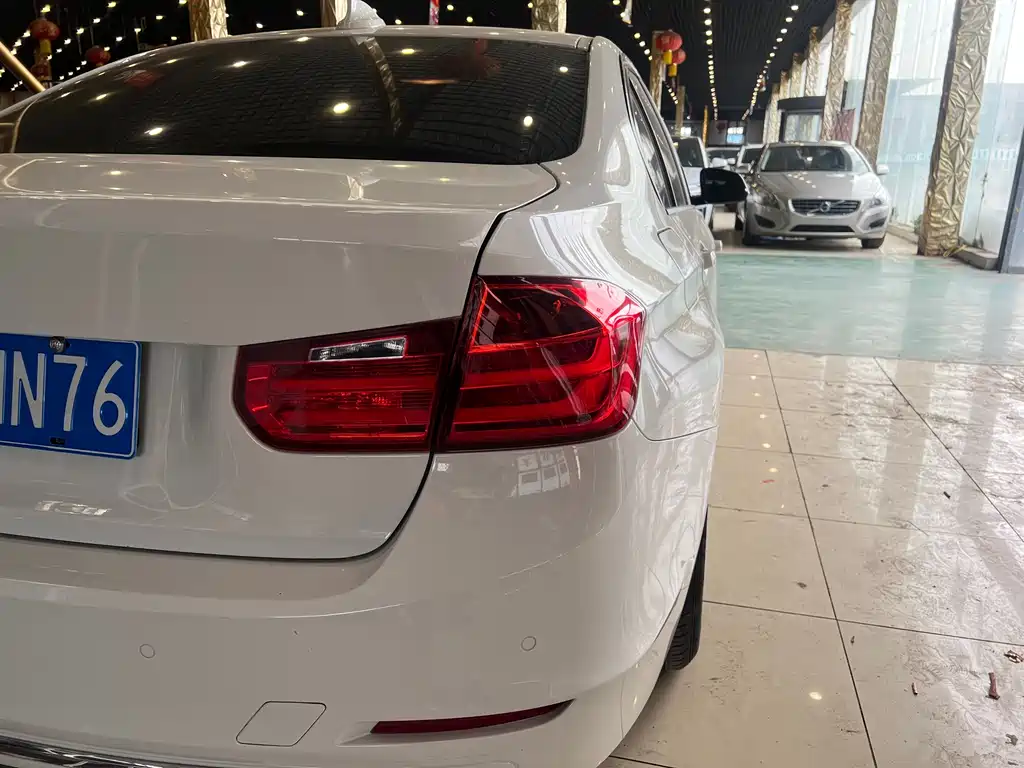 BMW 3 Series 2015 — фото 13